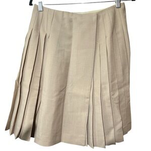 Prada Mohair & Wool Made in Italy Pleated Skirt - Size 42 - Elegant and Timeless